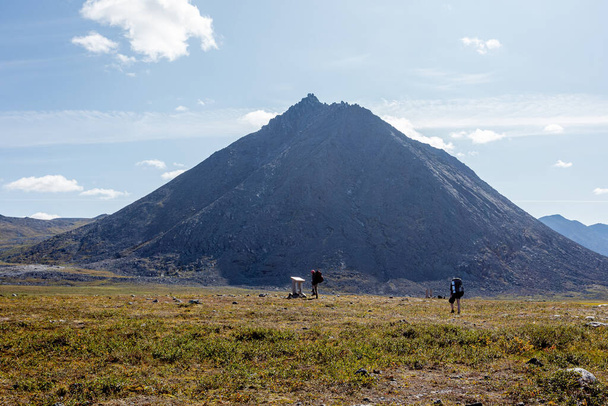 Mountain landscape, large panorama, Subpolar Urals. The concept of outdoor activities and tourism. - Foto, afbeelding