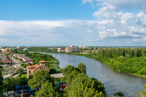 Rioni-joki Potin pikkukaupungissa, maisema, matkailu - Valokuva, kuva