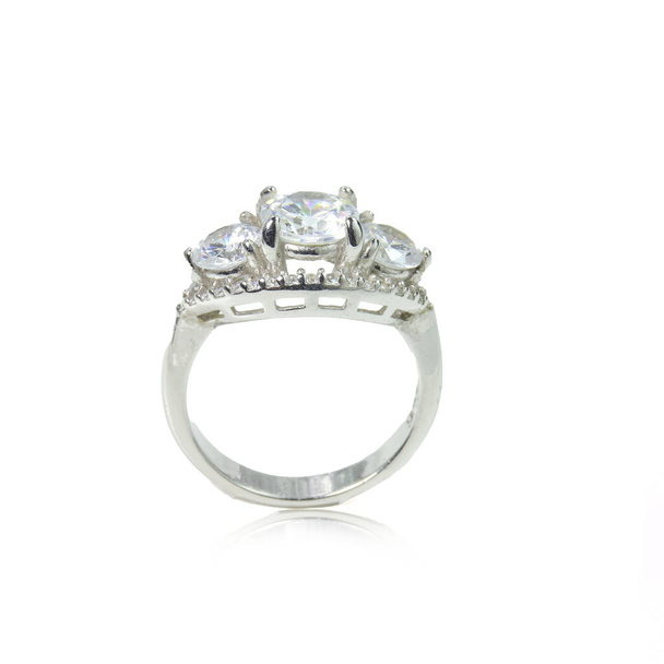 diamant ženské prsten na bílém pozadí - Fotografie, Obrázek