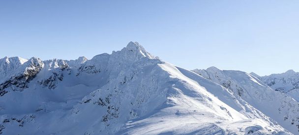 Красивый зимний вид на польские горы
 - Фото, изображение