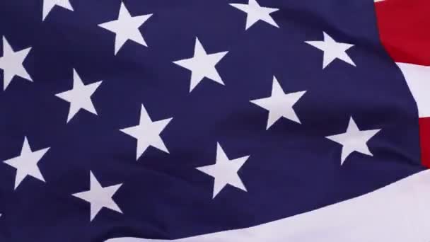 Az Amerikai Zászlóintegetés közelsége. USA Banner Flaping in Wind Amerikai Egyesült Államok. - Felvétel, videó