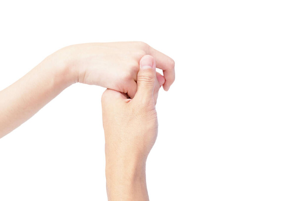 mão de homem e mulher estão de mãos dadas Para mostrar o amor isolado no fundo branco
 - Foto, Imagem