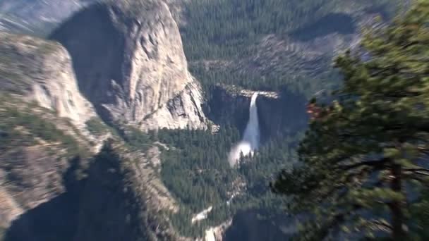 Zoom out from waterfall - Footage, Video