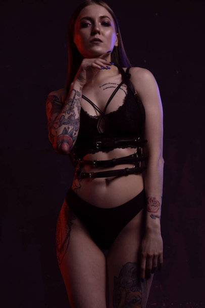 sexy woman in black lingerie in dark - Foto, Imagem