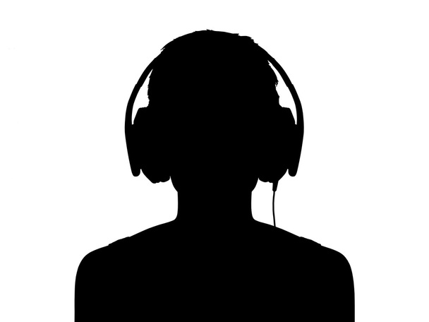 mulher com cabelo curto em fones de ouvido
 - Foto, Imagem