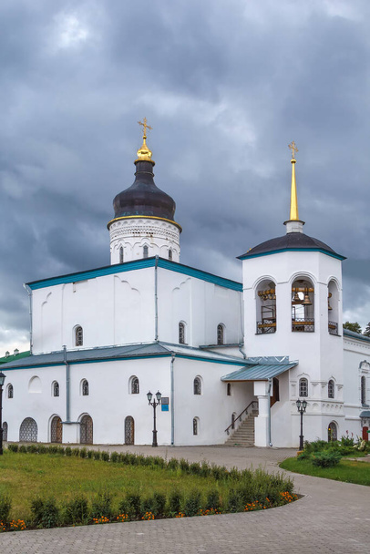 A Yelizarov kolostort 1447-ben alapították Pskovtól északra, Oroszországban. - Fotó, kép
