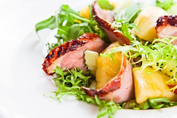salad with pineapple and smoked meat - Valokuva, kuva