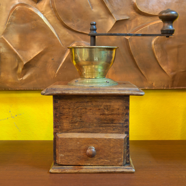 moulin à café en bois broyeur
 - Photo, image