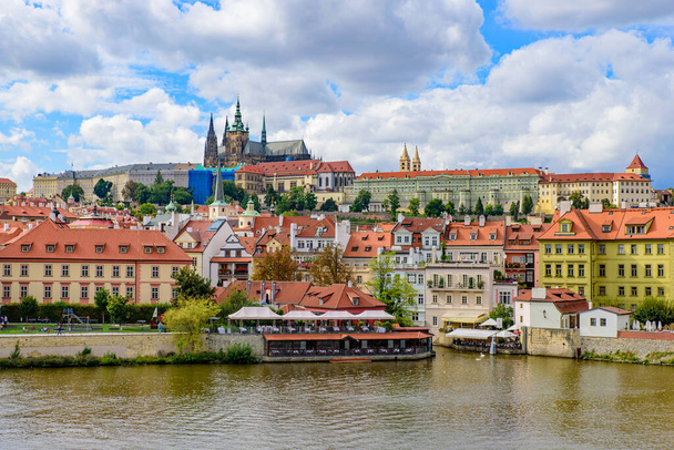 Prágai vár, a világ legnagyobb ősi kastélya, Prágában, Csehországban - Fotó, kép