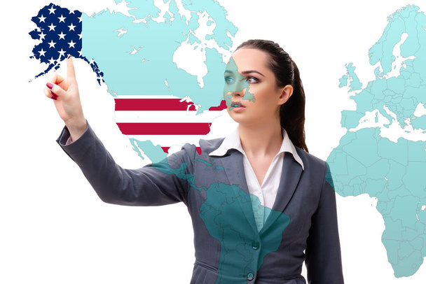 Concetto di immigrazione negli Stati Uniti con il pulsante virtuale premendo - Foto, immagini