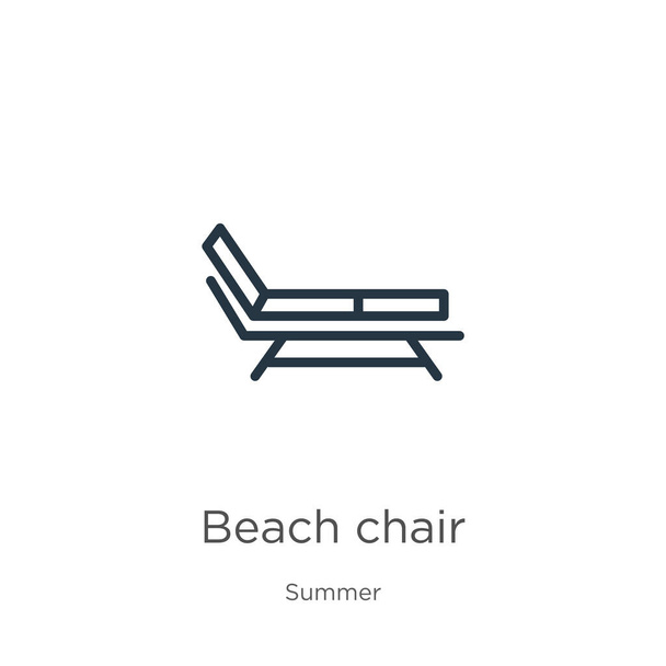 Значок пляжного стула. Тонкий линейный набросок кресла на белом фоне из летней коллекции. Векторный знак, символ для веб и мобильных телефонов - Вектор,изображение