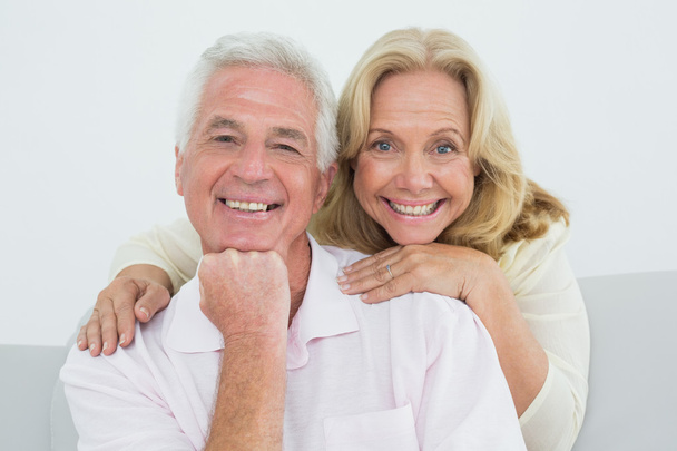 Portrait of a senior couple at home - Foto, imagen