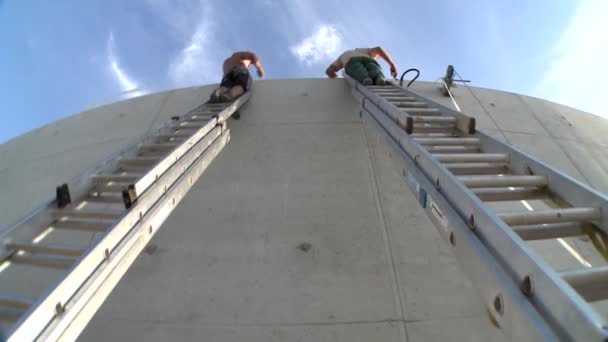 Ladders - Záběry, video