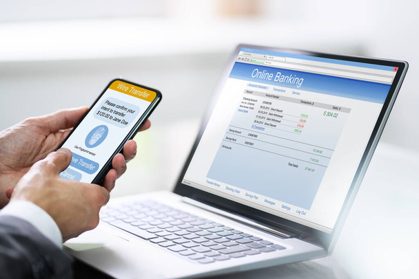 Online Banking Mobile Ecommerce 2 Factor Authentication App - Foto, imagen
