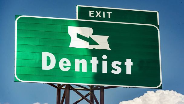 Улица, указывающая путь к стоматологу
 - Фото, изображение