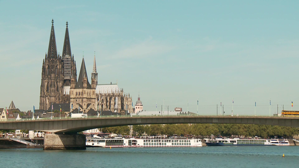 Ville de Cologne en Allemagne
 - Séquence, vidéo
