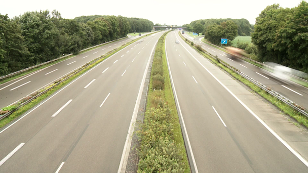 Auto-estrada na Alemanha
 - Filmagem, Vídeo