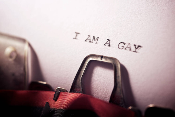 Jsem gay text napsaný na papíře.. - Fotografie, Obrázek