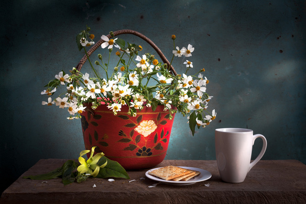 still life flower basket - Photo, Image