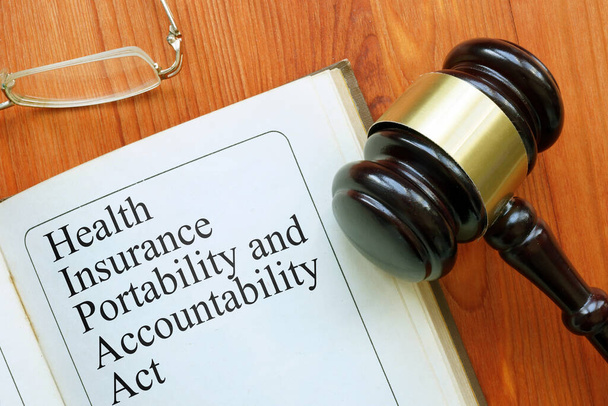 Ustawa o ubezpieczeniach zdrowotnych Przenośność i odpowiedzialność jest pokazana na zdjęciu konceptualnym biznesu - Zdjęcie, obraz