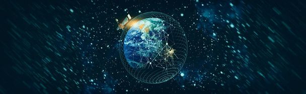 Globales digitales Netzwerk Telekommunikationsnetz über der Erde aus dem All mit angeschlossenem System - Foto, Bild