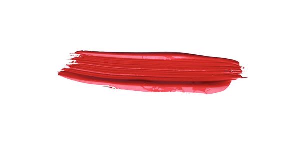 Красный цвет мазка кисти на изолированном фоне, холст акварели текстуры, красная помада пятна - Фото, изображение