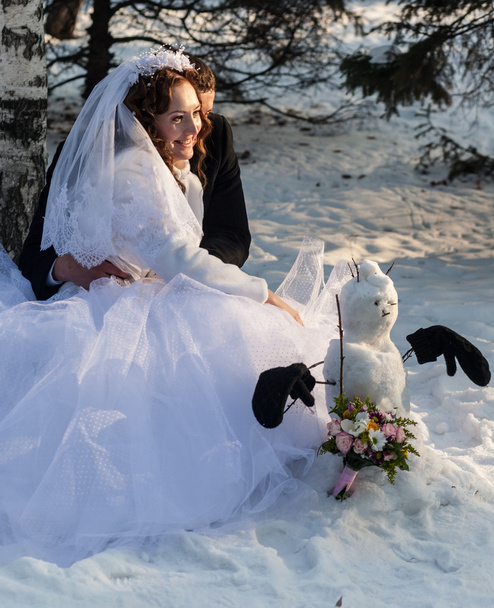 Il matrimonio di due amanti, inverno, pattinaggio su ghiaccio, sorriso
 - Foto, immagini