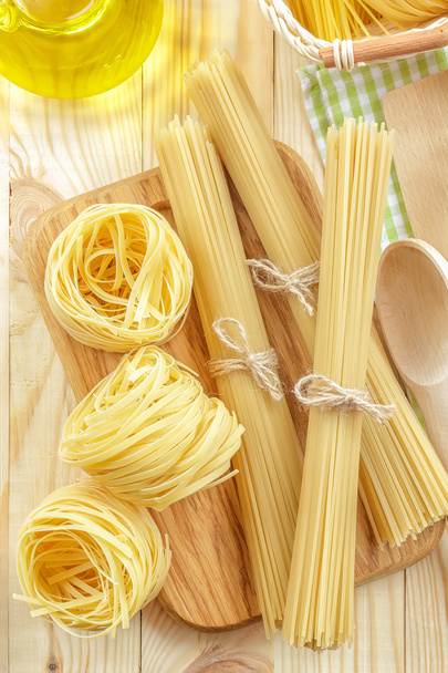 Raw pasta - Foto, Bild