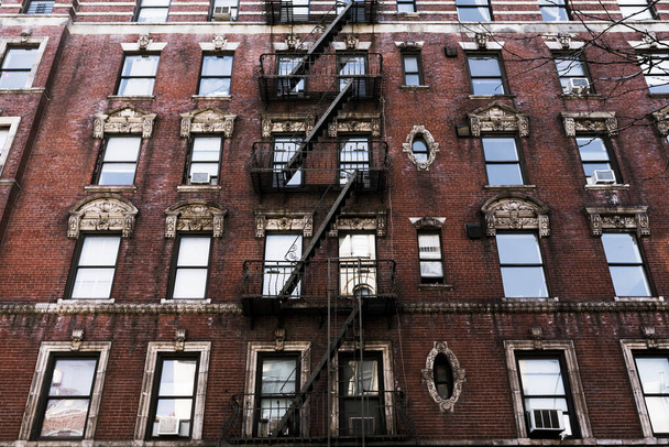 Apartment stairs in new york - Φωτογραφία, εικόνα