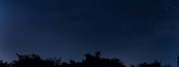 Céu e estrelas à noite - Foto, Imagem