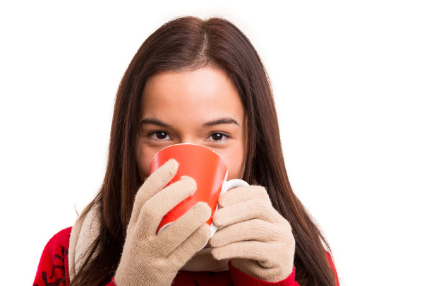 Femme tenant une tasse - Photo, image