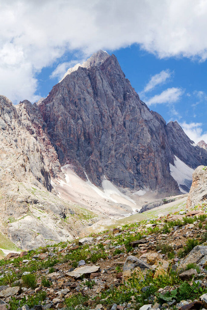 Гірський ландшафт гір Фан влітку, Таджикистан, Центральна Азія - Фото, зображення