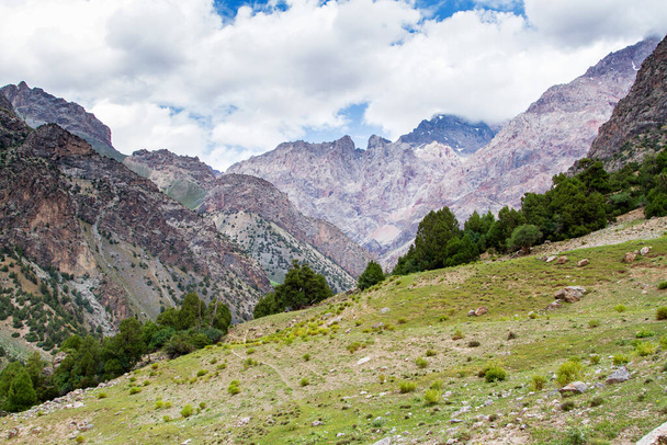 Горный пейзаж фан-гор летом, Таджикистан, Центральная Азия
 - Фото, изображение