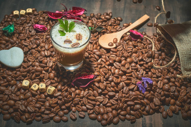 the taste of a grain coffee at colombia - Photo, Image