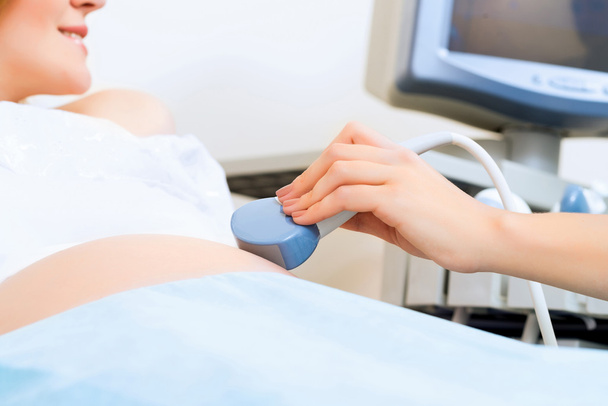 Hands and abdominal ultrasound scanner - Zdjęcie, obraz