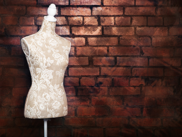 Forma abito antico con look vintage
 - Foto, immagini