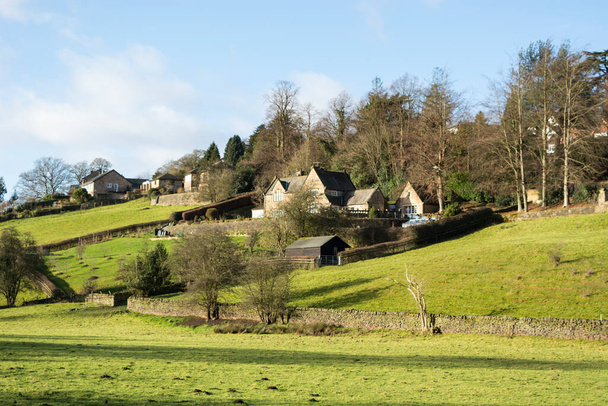 Derbyshire rurale paesaggio con case - Foto, immagini