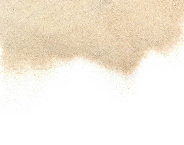 Zand geïsoleerd op witte achtergrond. Kopieer Ruimte voor tekst. - Foto, afbeelding