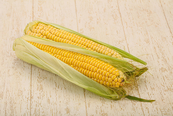 Vegan cuisine - Ripe sweet young corn - Photo, Image