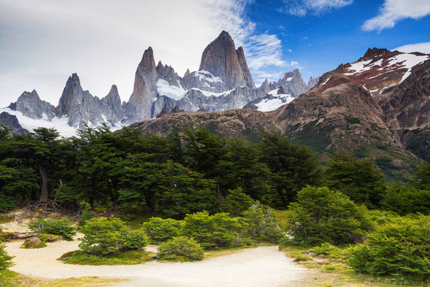 Fitz Roy peak, Los Glaciares National Park, El Chalten, Patagonia, Argentina - Photo, Image