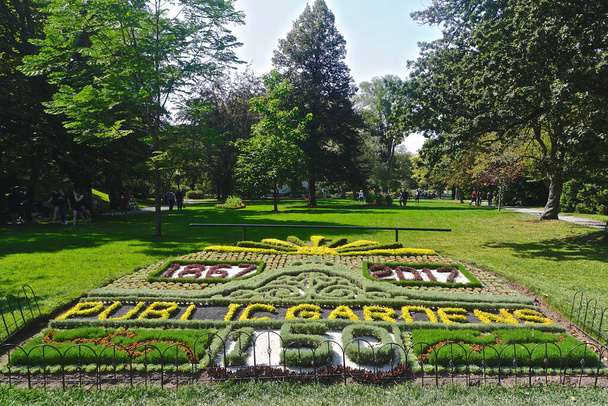 Halifax, Nova Scotia, Kanada: Blumenschmuck in den Halifax Public Gardens in feiert das 150-jährige Bestehen des Parks. - Foto, Bild