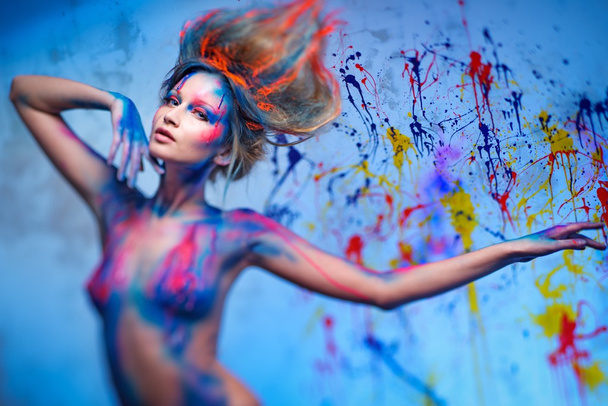 Young woman muse with creative body art and hairdo - Photo, Image