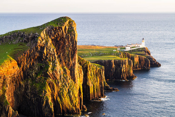 Leuchtturm Neist Point auf der Isle of Skye, Schottland, Großbritannien - Foto, Bild