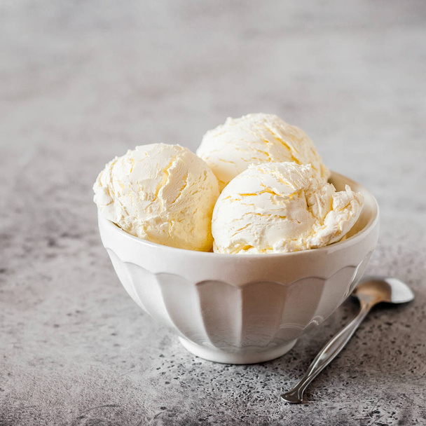 Plain Vanilla Ice Cream Scoops without  Toppings, square - 写真・画像