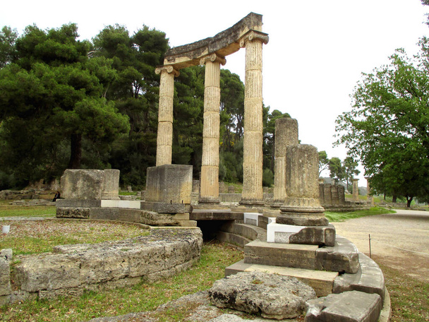 Filippiinit, antiikin Kreikan pyhäkkö pystytetty Philip II, Makedonian kuningas, Olympia arkeologinen alue, Peloponnesoksen niemimaa, Kreikka - Valokuva, kuva