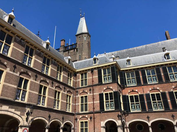 El Binnenhof en La Haya, Países Bajos
 - Foto, imagen
