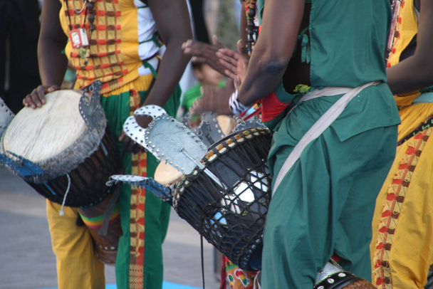 Lidový tanec z Keni na pouličním festivalu - Fotografie, Obrázek
