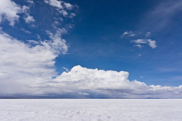 Salar de Uyuni, Bolivia, South America - Fotoğraf, Görsel