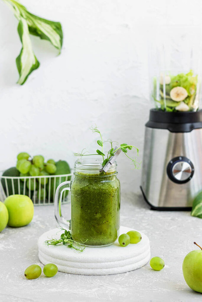 Green Vitamin Smoothie with Young Pea Shoots - Photo, image