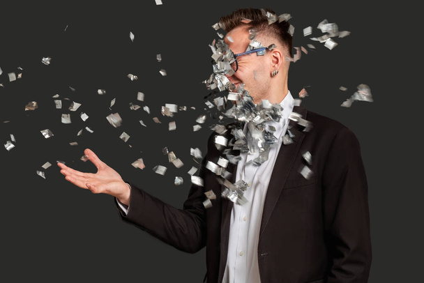 business trick fraud scheme fooled man confetti - Foto, Imagen